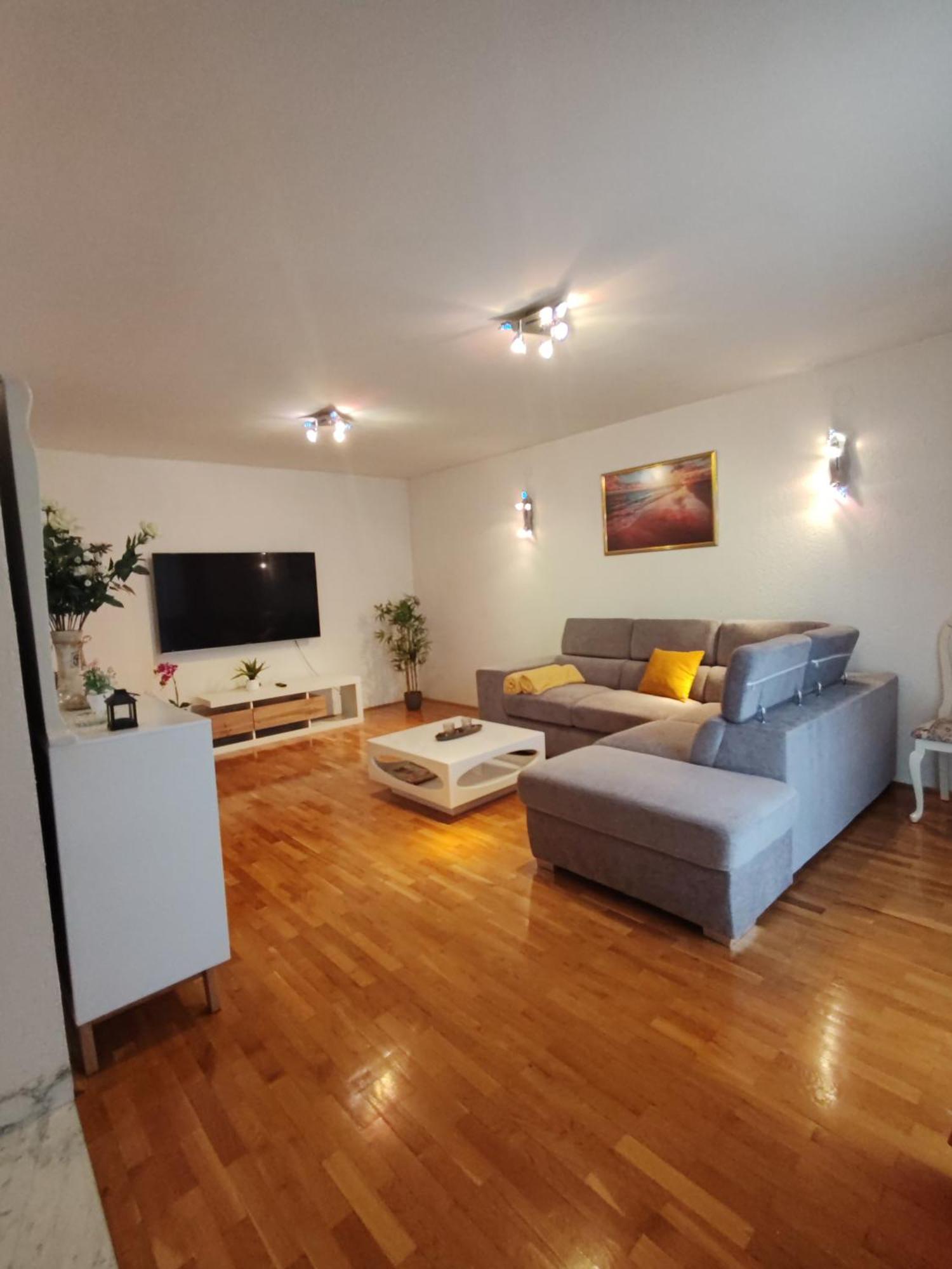 Apartment Azzuro *