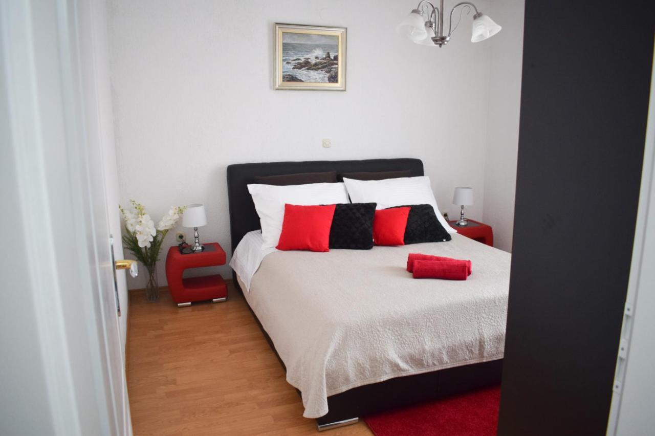 Azzuro Apartment