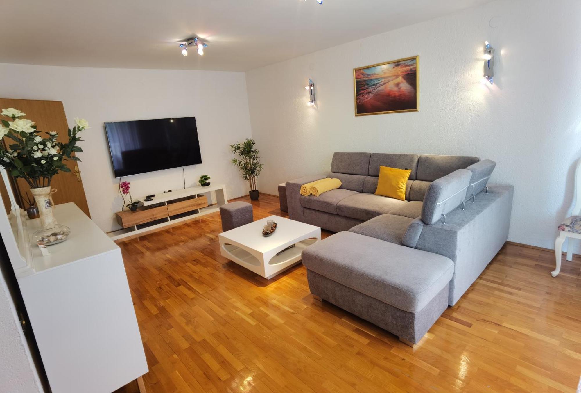 Apartment Azzuro Kastela